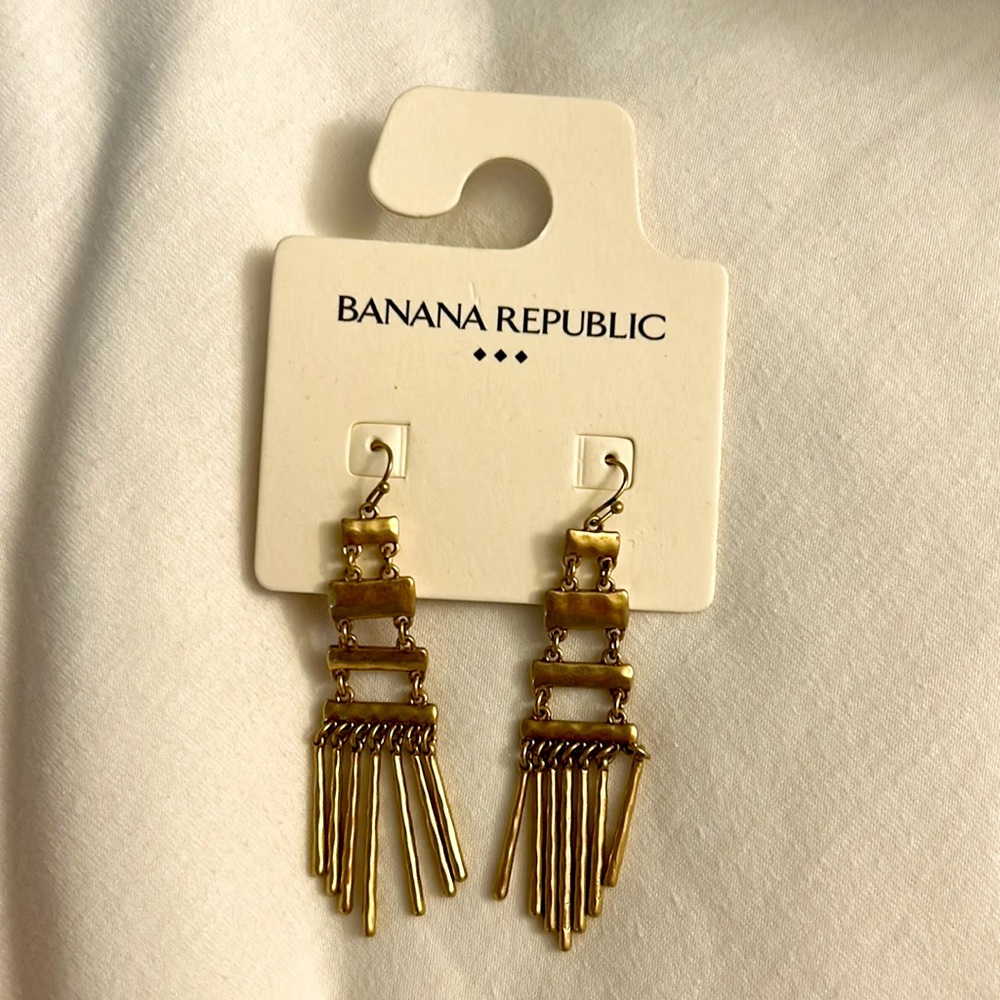 Beautiful gold feather earrings
